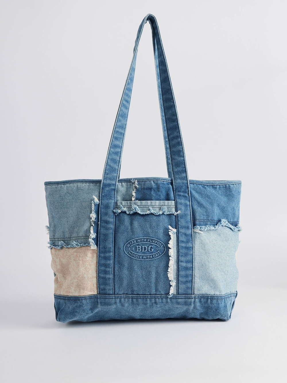 BDG Patchwork Denim Tote Bag
#urbanoutfitters